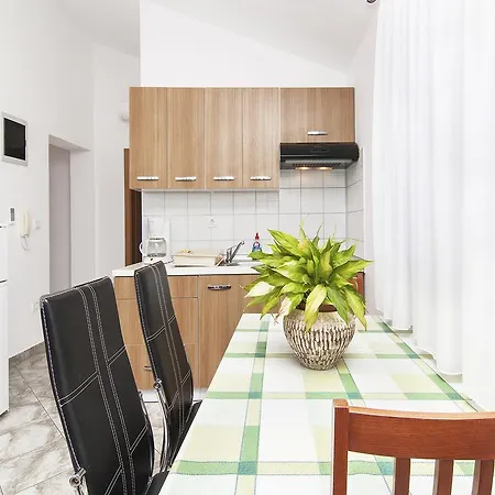 Apartment Alen Fazana