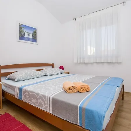 Apartment Alen Fazana